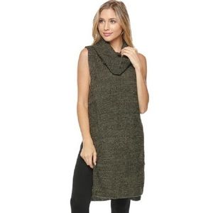 Sleeveless cowl neck tunic sweater